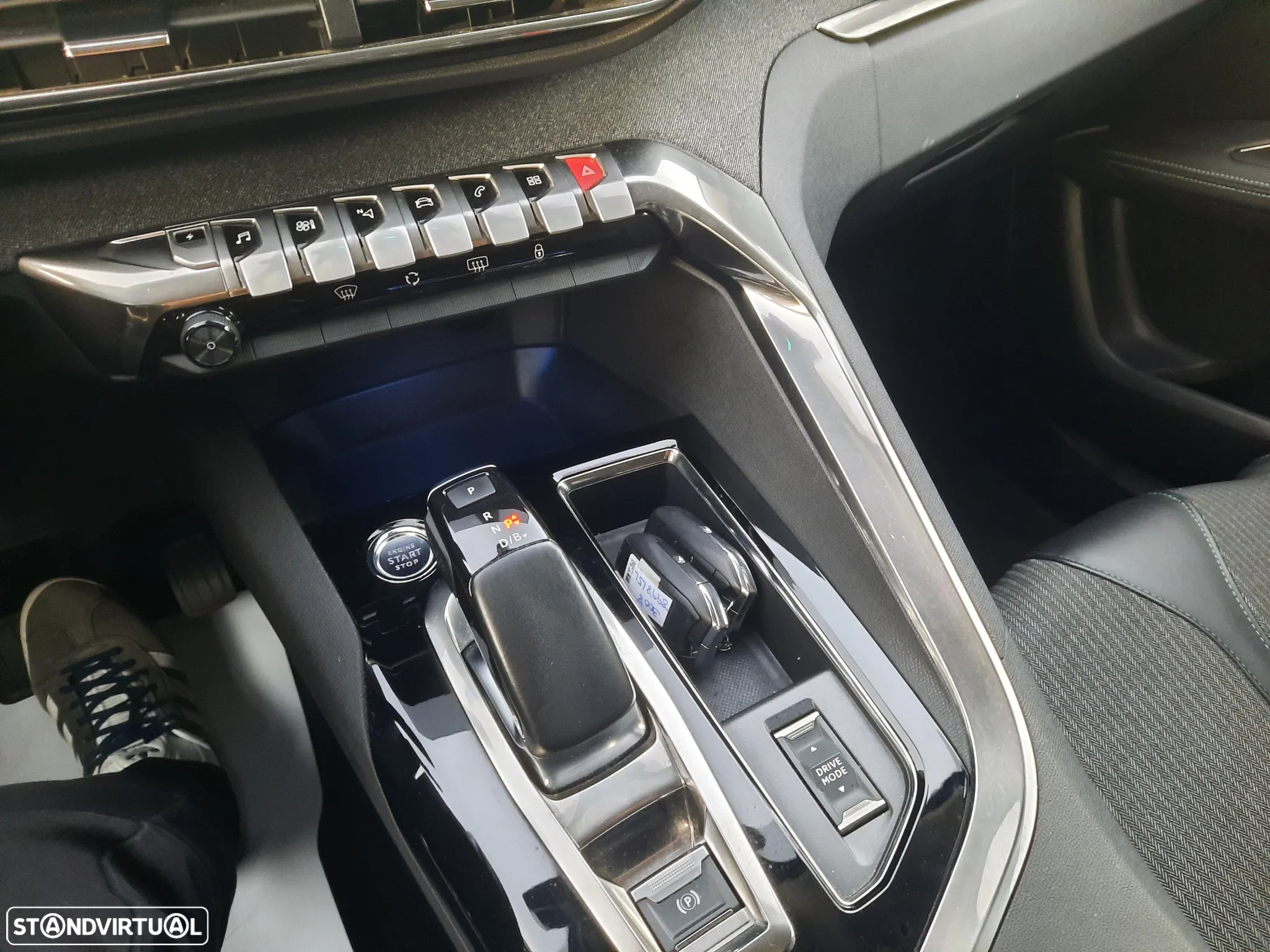 Peugeot 3008 1.6 Hybrid Allure Pack e-EAT8 - 44