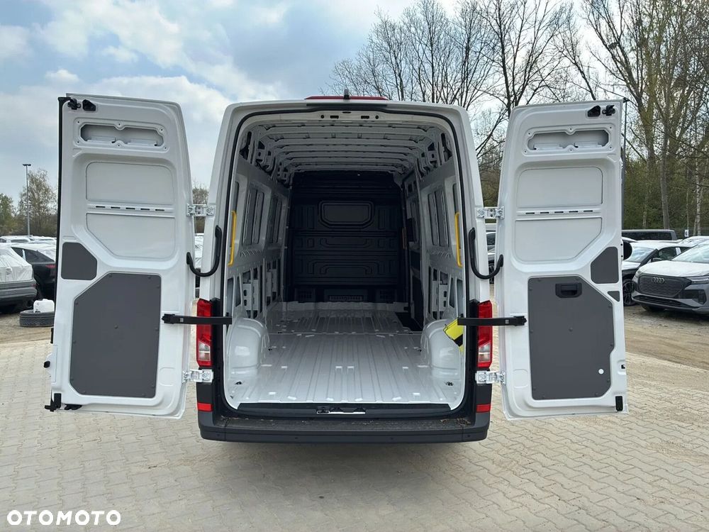 Volkswagen Crafter 35 Furgon L4H3, 2.0 TDI 177 KM, r. o. 4490mm, Wysoki dach - 12