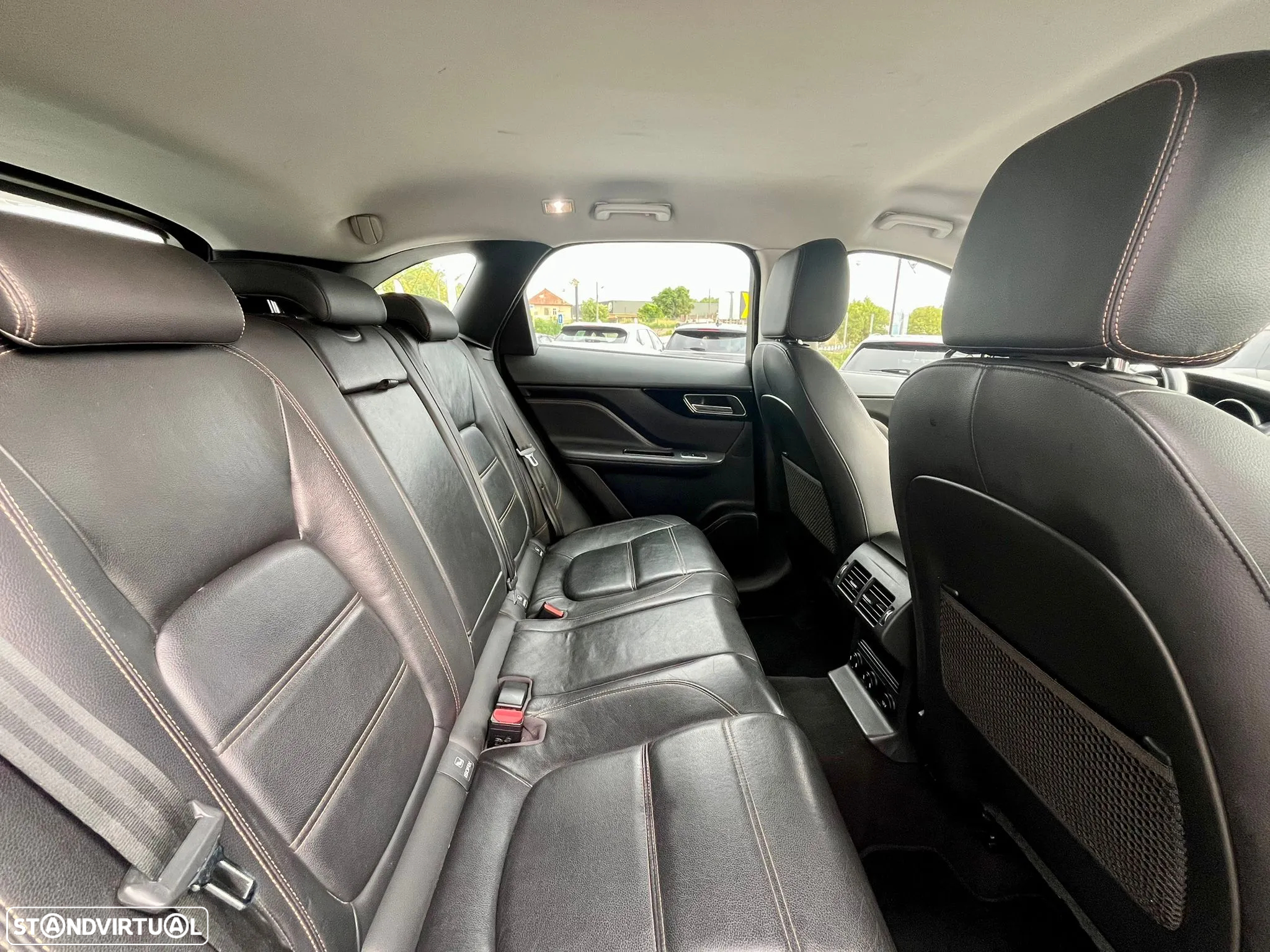 Jaguar F-Pace 2.0 i4D Prestige Aut. - 12