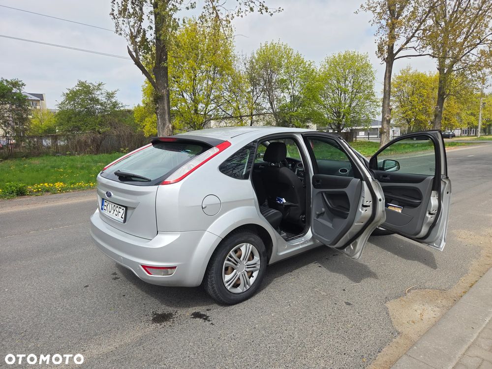 Ford Focus 1.6 Trend - 6