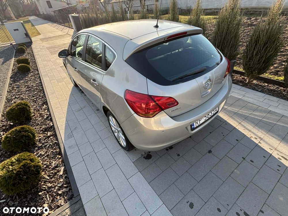 Opel Astra - 4