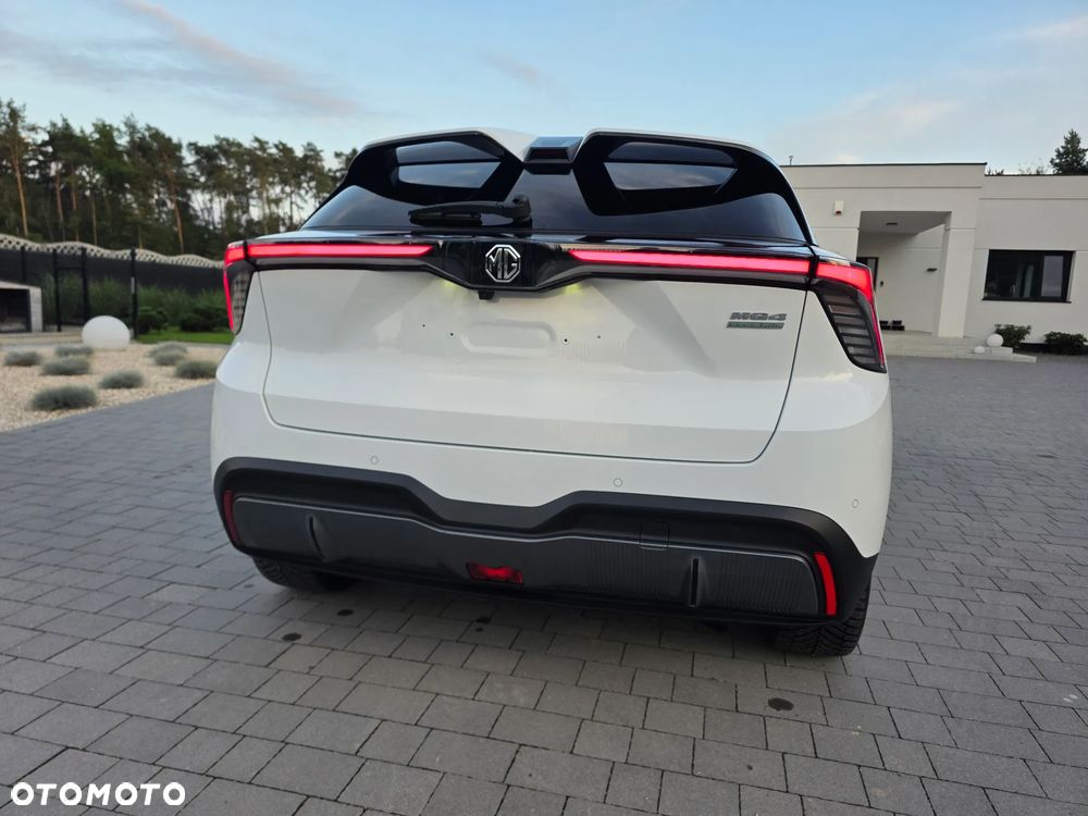 MG 4 Luxury 64 kWh - 15