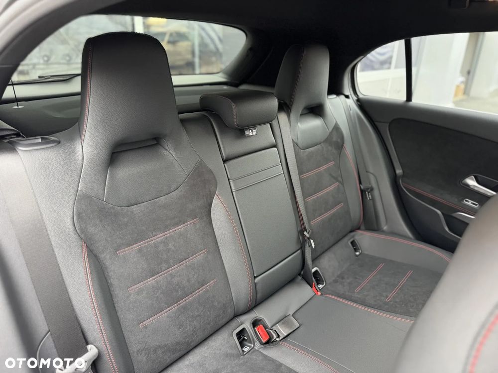Mercedes-Benz Klasa A 200 4Matic 8G-DCT Advanced AMG Line - 13