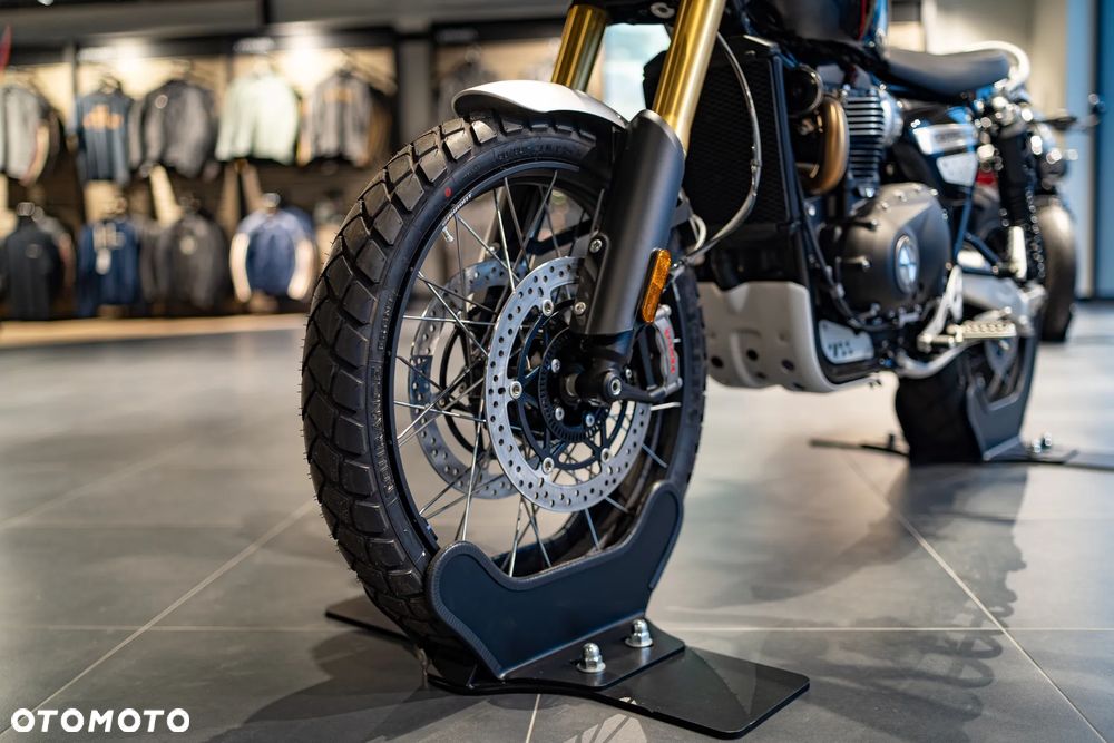 Triumph Scrambler - 22