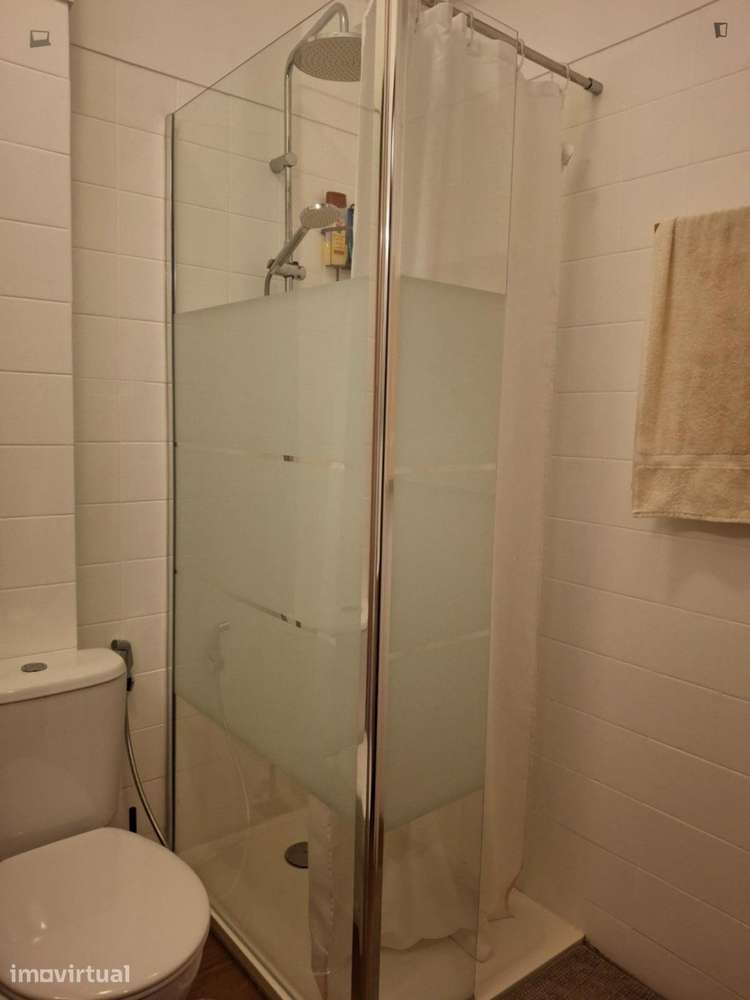 Quarto - localizado em Entrecampos Lisbon - Grande imagem: 3/18