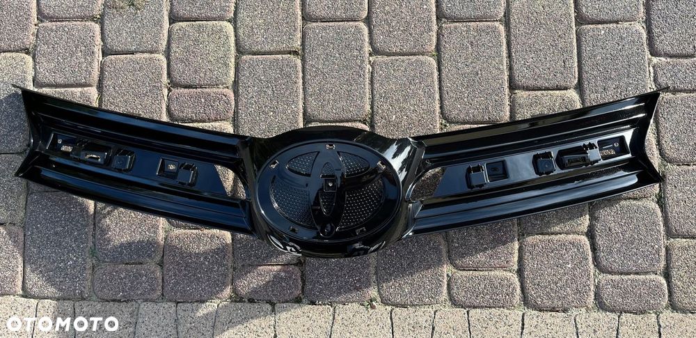 TOYOTA OE ATRAPA GRILL - 2