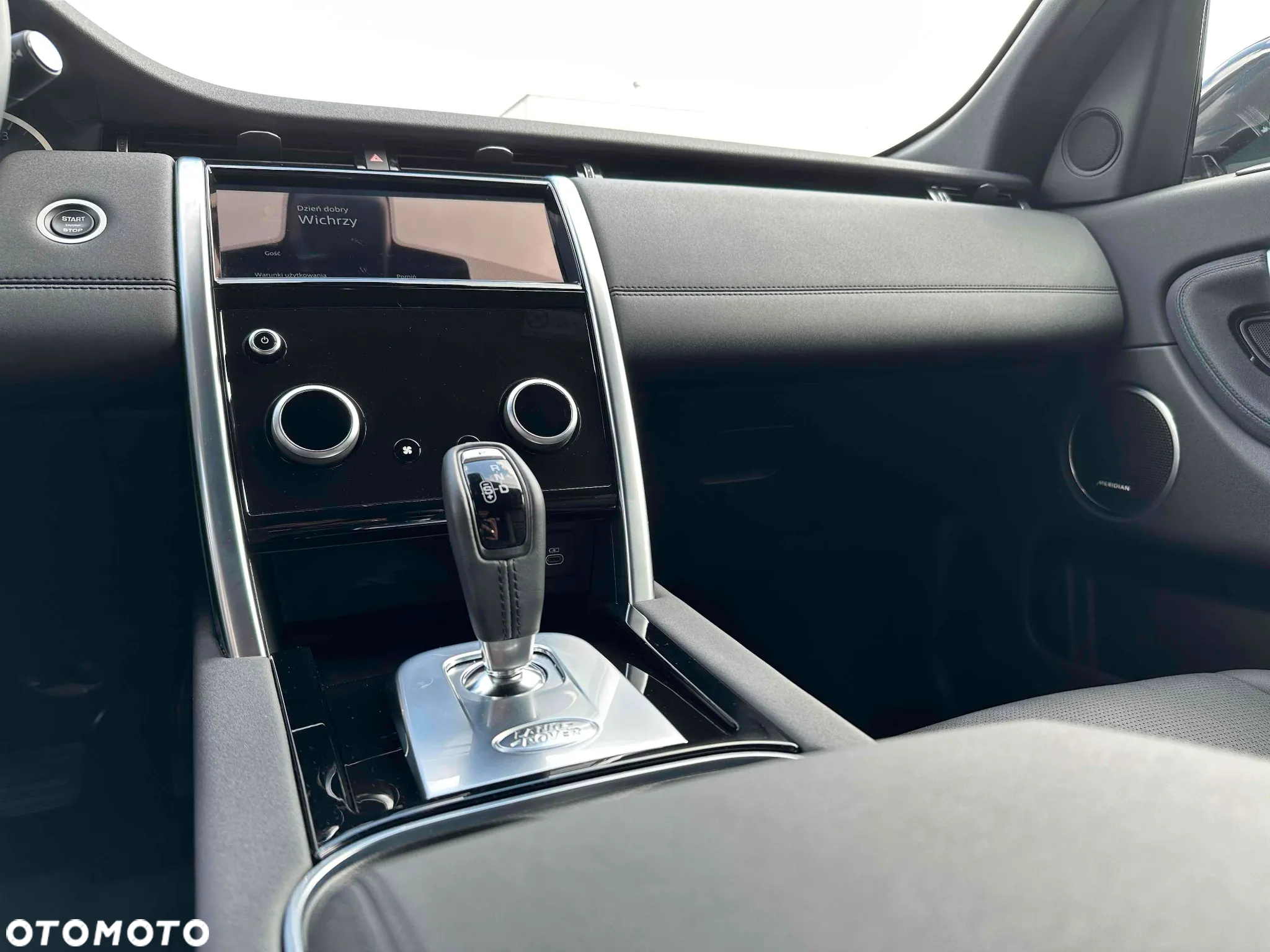 Land Rover Discovery Sport - 12