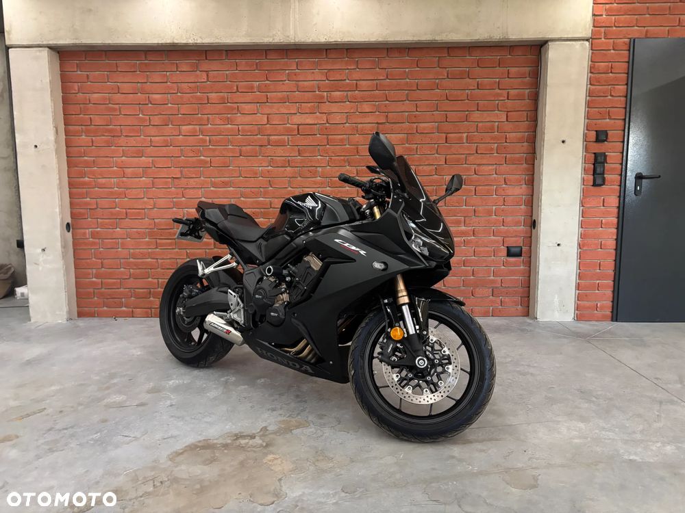 Honda CBR - 3