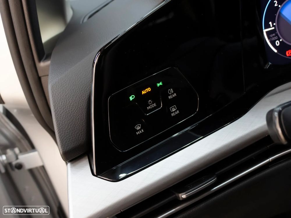 VW Golf Variant - 21