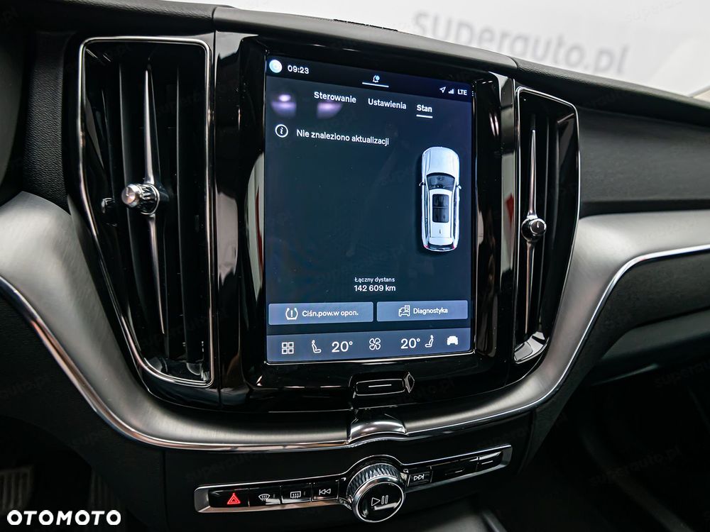 Volvo XC 60 B4 B Momentum - 21