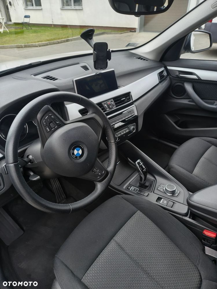 BMW X1 sDrive18d - 11