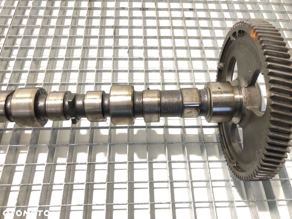 WAŁEK ROZRZĄDU     3967613 CUMMINS 6CT CGE250 30 - 3