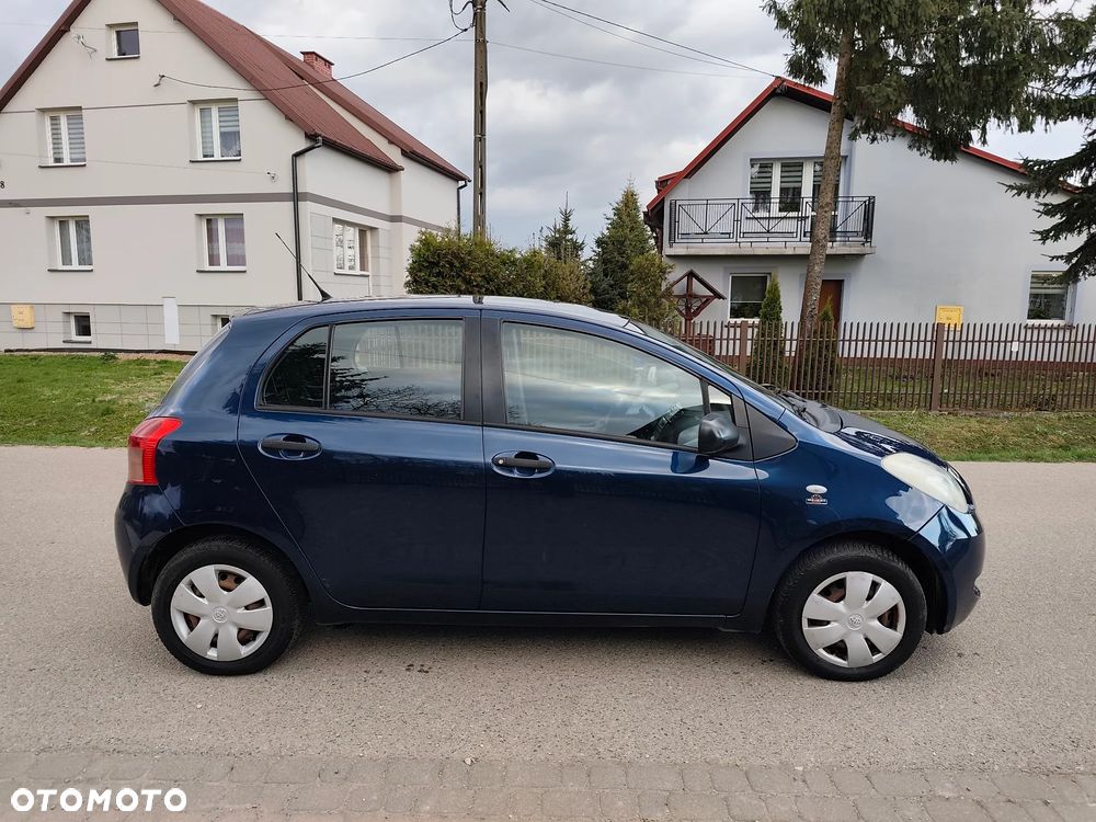 Toyota Yaris 1.0 Luna - 2