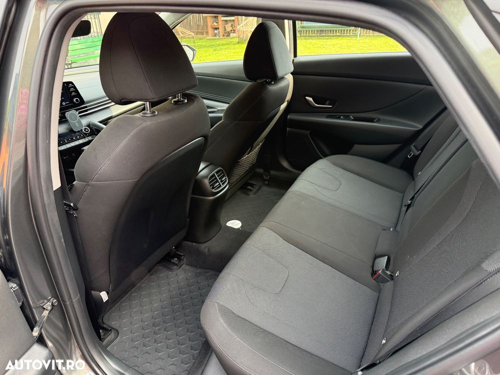 Hyundai Elantra 1.6 l 123 CP CVT Exclusive - 6