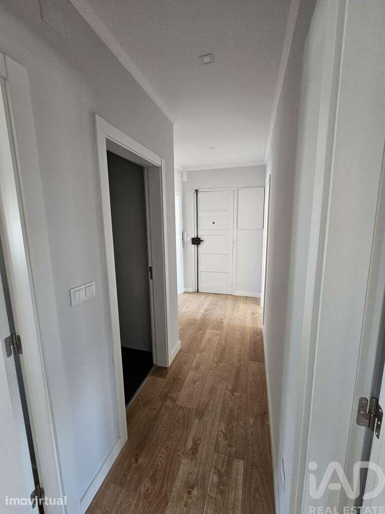 Apartamento T2 em Loures de 92 m2 - Grande imagem: 3/27