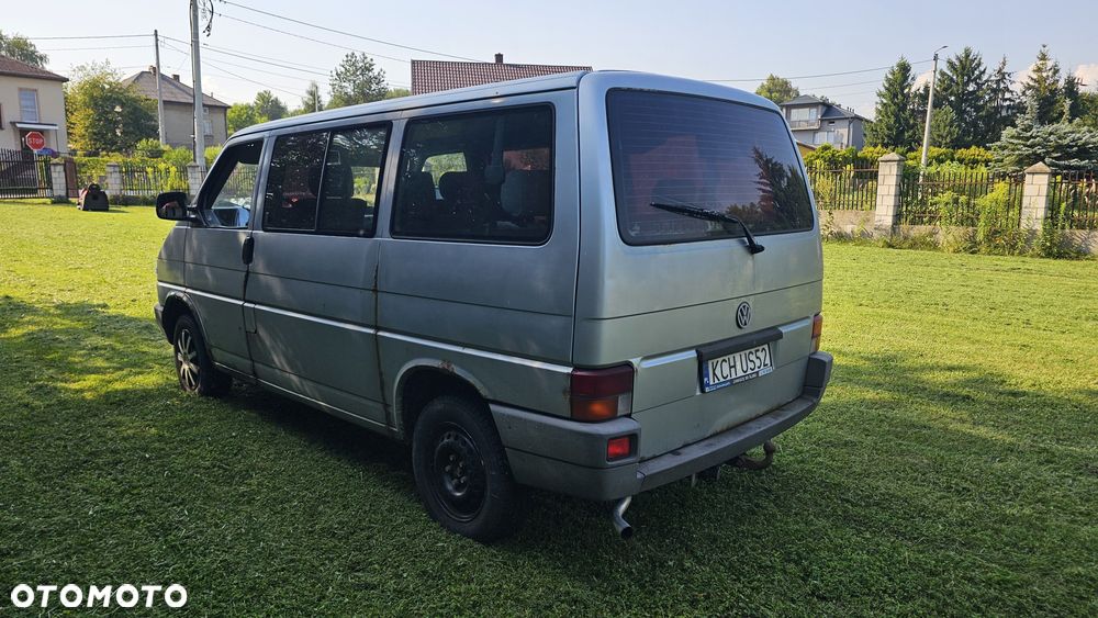 Volkswagen Caravelle - 3