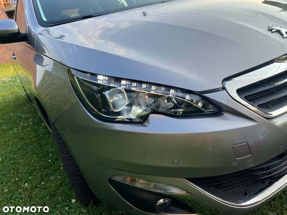 Peugeot 308 PureTech 130 GPF EAT8 Stop & Start Allure - 11