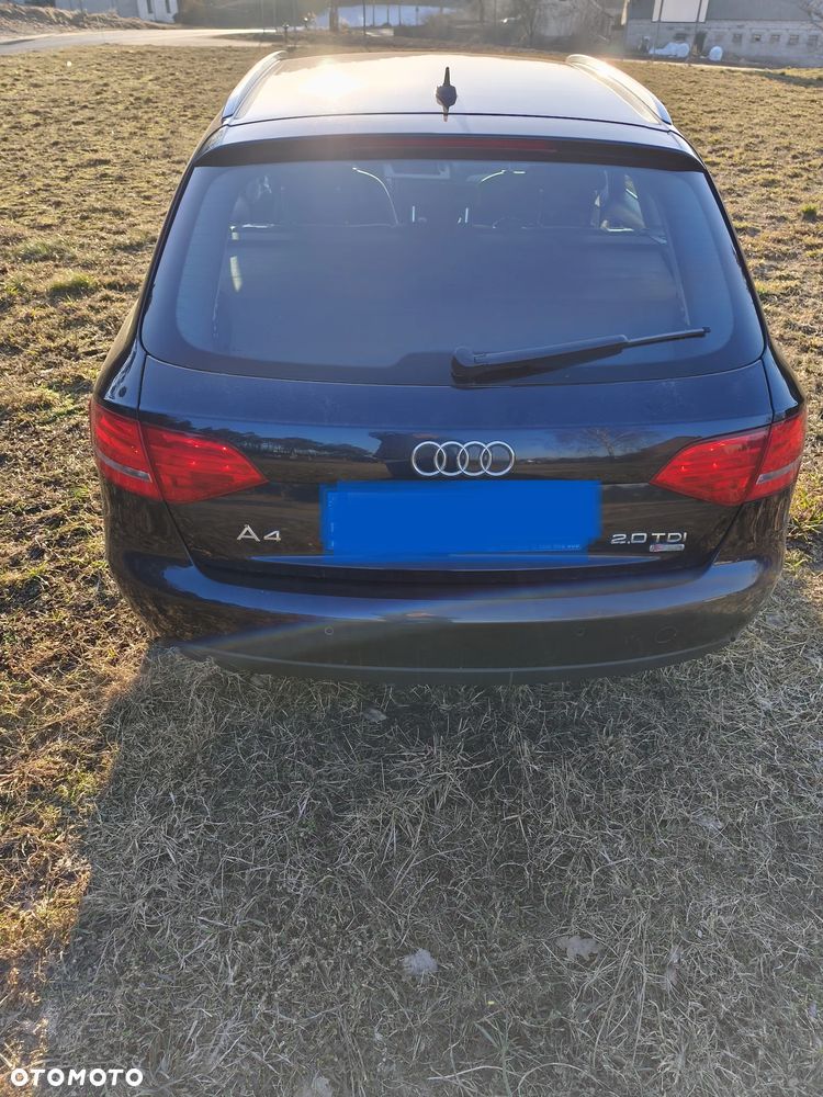 Audi A4 Avant 2.0 TDI - 10