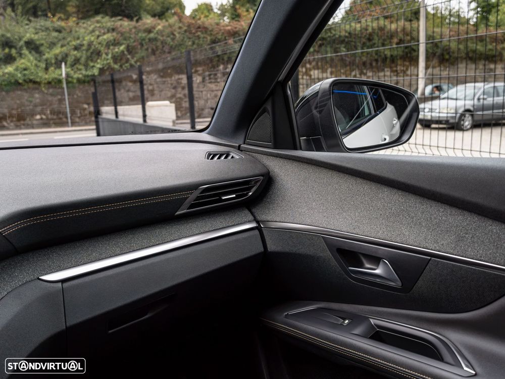 Peugeot 3008 1.5 BlueHDi GT Line EAT8 - 24