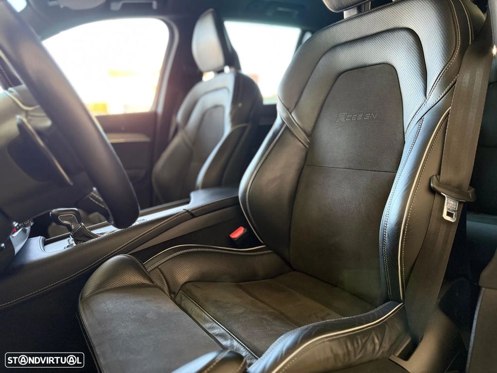 Volvo XC 90 2.0 D4 R-Design - 36