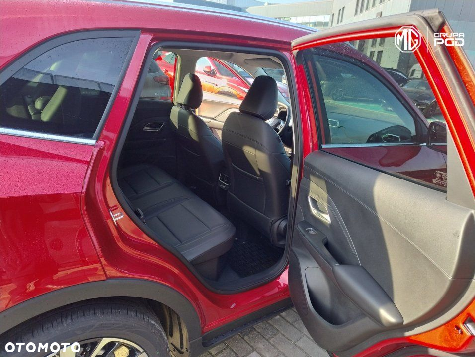MG ZS - 13