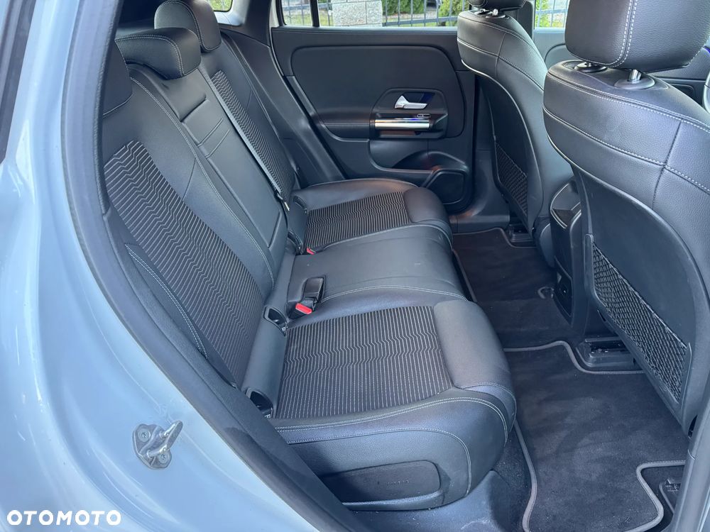 Mercedes-Benz EQA 250+ Electric Art - 23