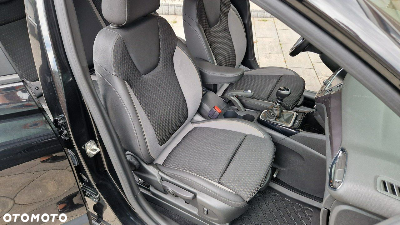 Opel Crossland X - 22
