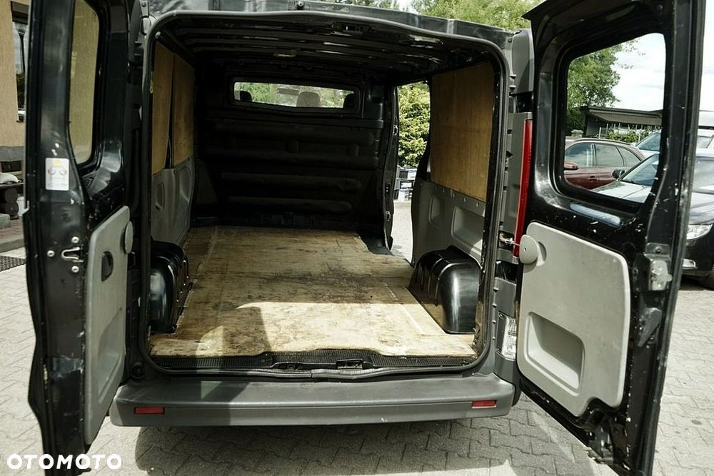 Renault Trafic - 23
