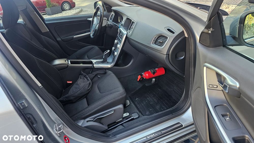 Volvo V60 T5 Kinetic - 19