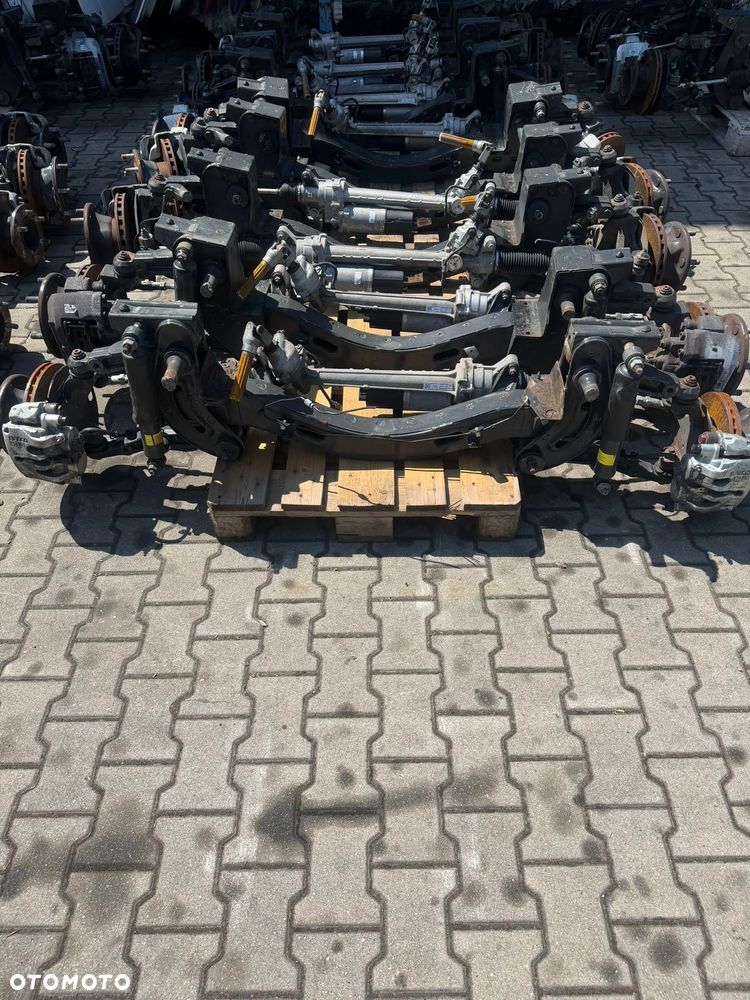 ZWROTNICA KOMPLETNA PRAWA PRZÓD IVECO DAILY 35C 50C 2014- OE 5801341545 - 1