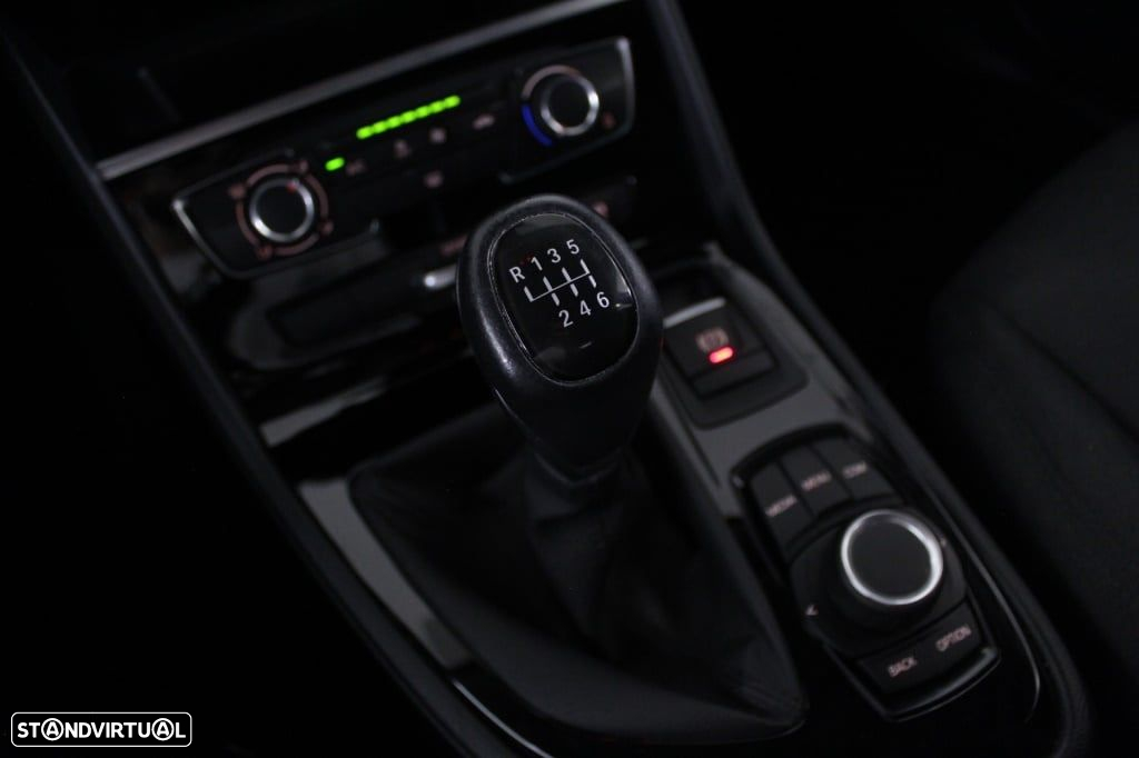 BMW 216 Active Tourer d Advantage - 31