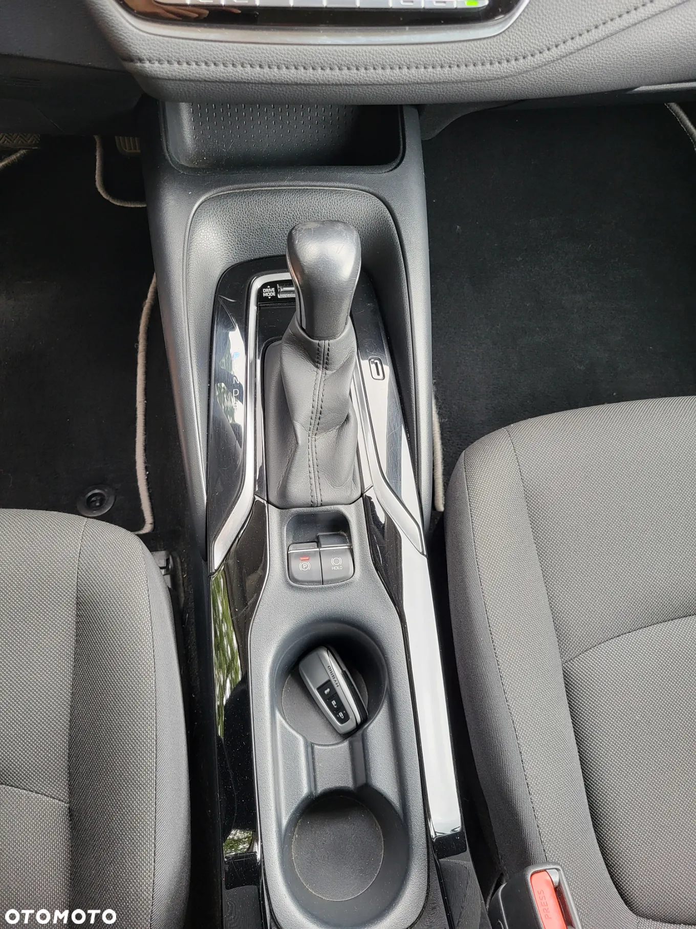 Toyota Corolla 1.8 Hybrid Comfort - 22
