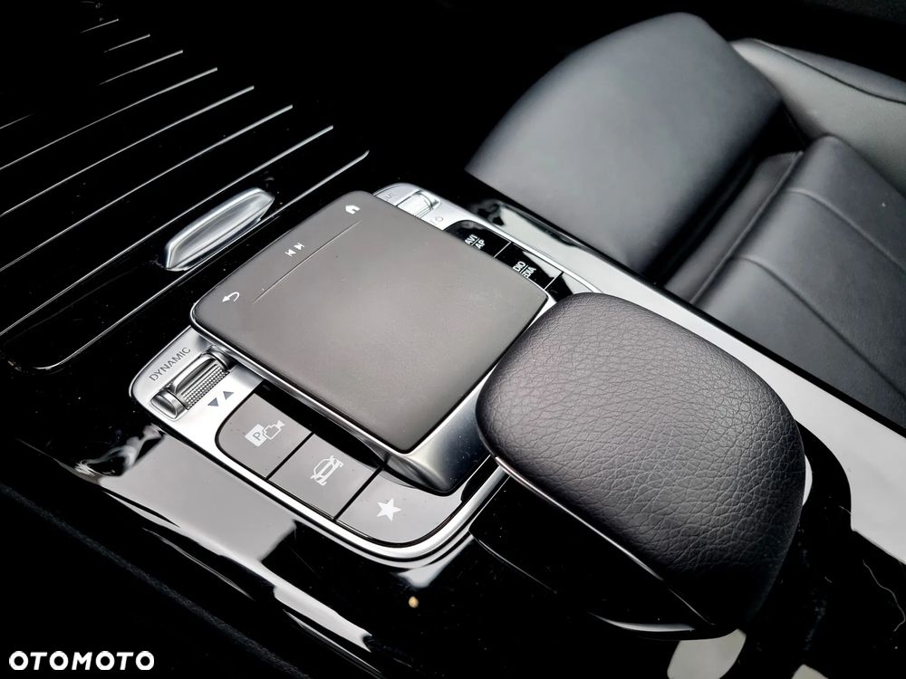 Mercedes-Benz CLA - 18