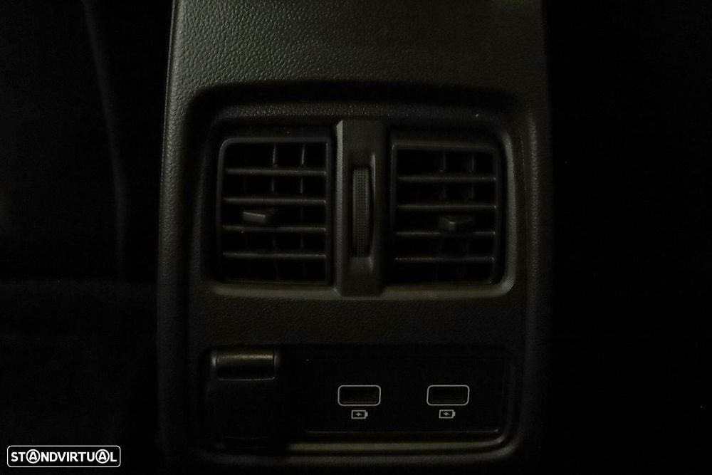 Renault Captur 1.0 TCe Techno Bi-Fuel - 24