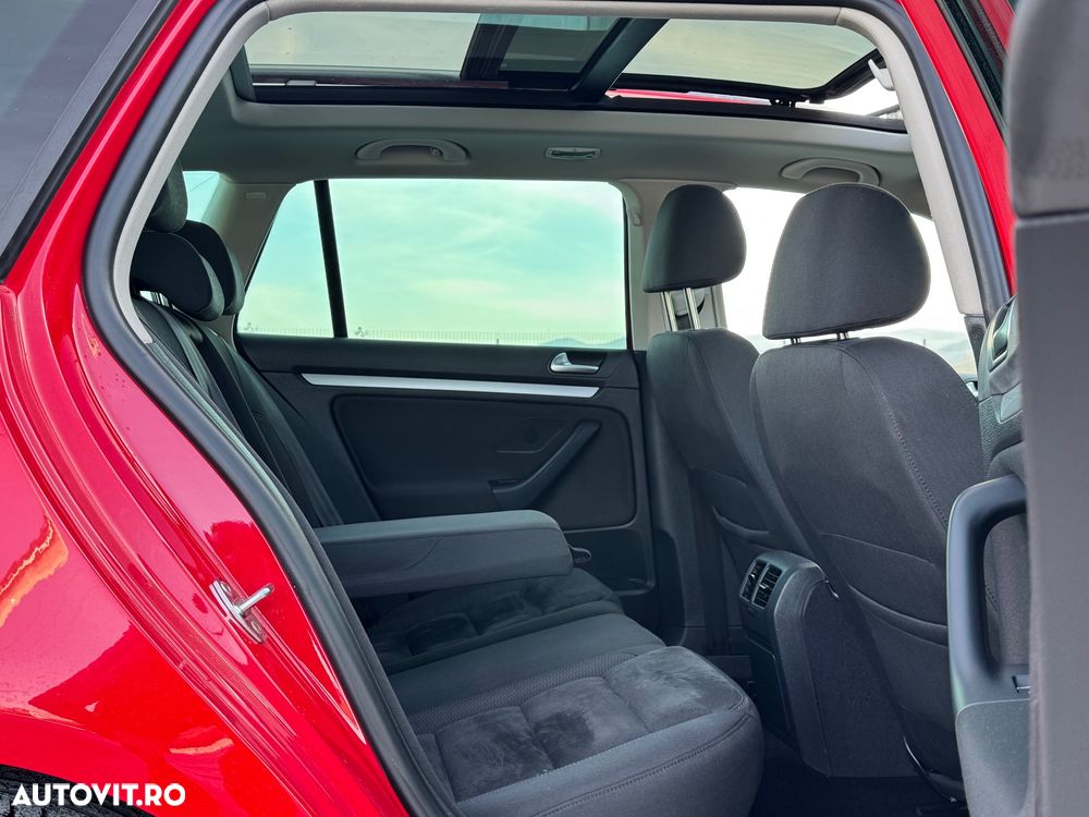 Volkswagen Golf Variant 2.0 TDI DPF Highline - 14