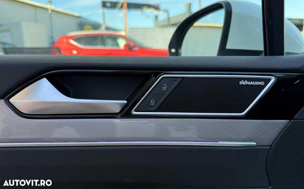 VOLKSWAGEN Passat 2020 — imagine 16