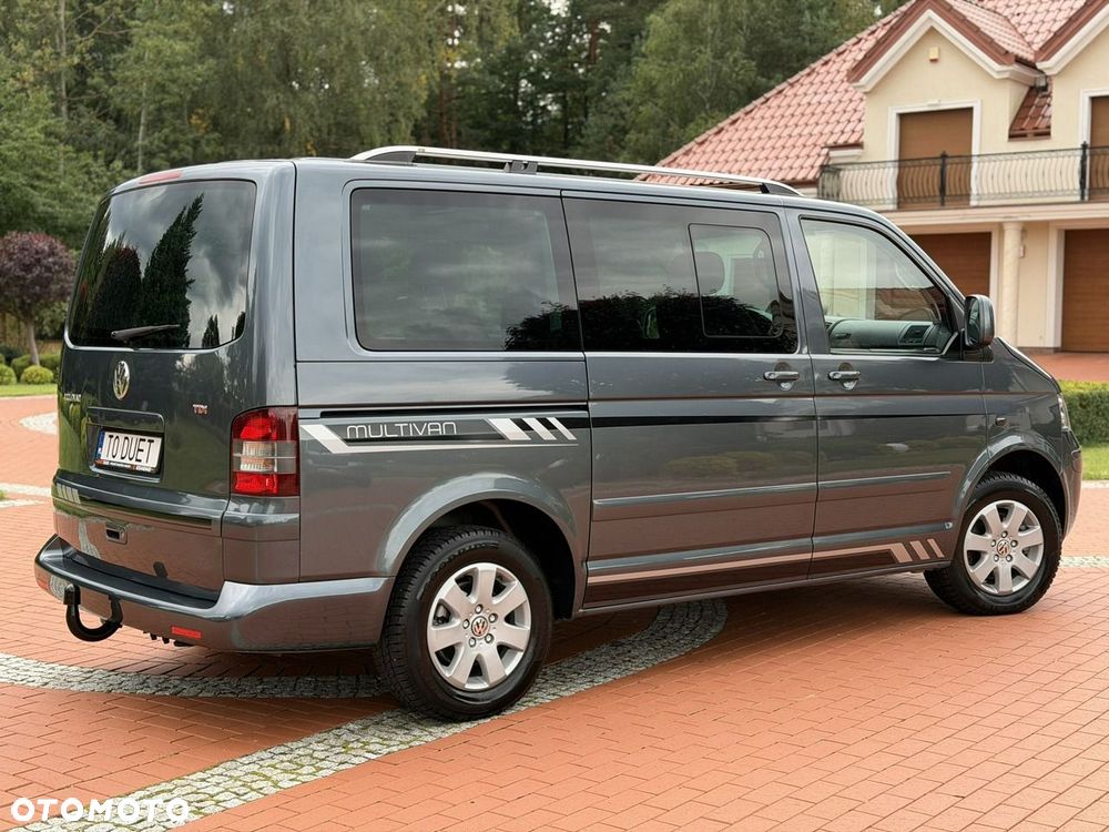 Volkswagen Multivan - 10
