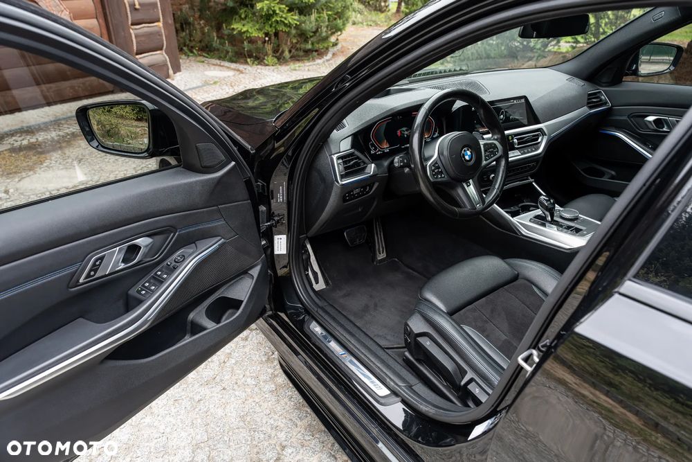 BMW Seria 3 320d xDrive M Sport sport - 22