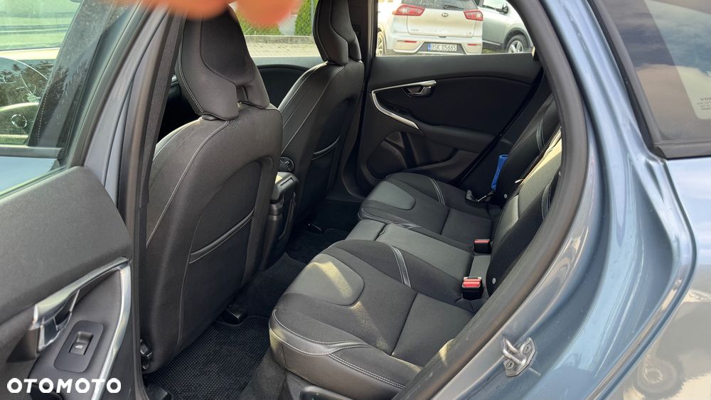 Volvo V40 T3 - 25