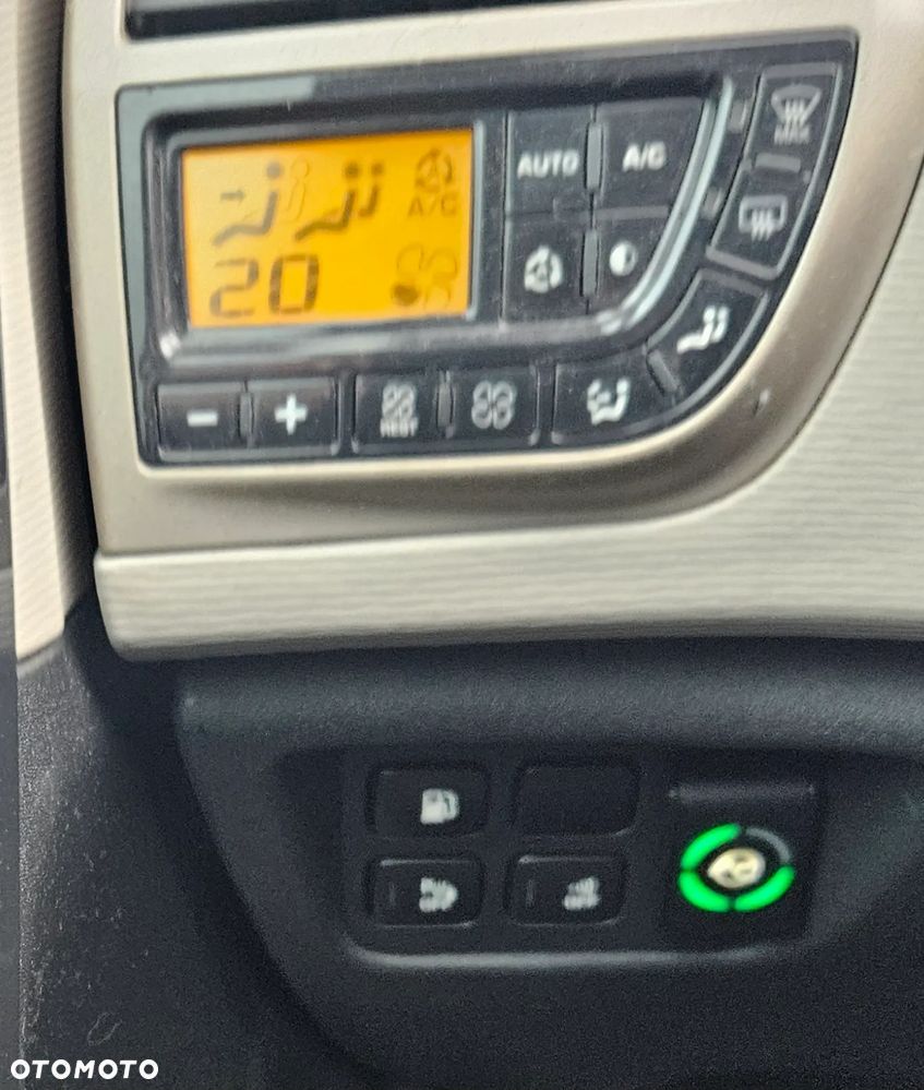 Citroën C4 Picasso 2.0i Exclusive MCP - 26