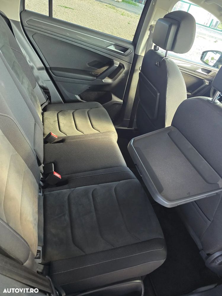 Volkswagen Tiguan - 11