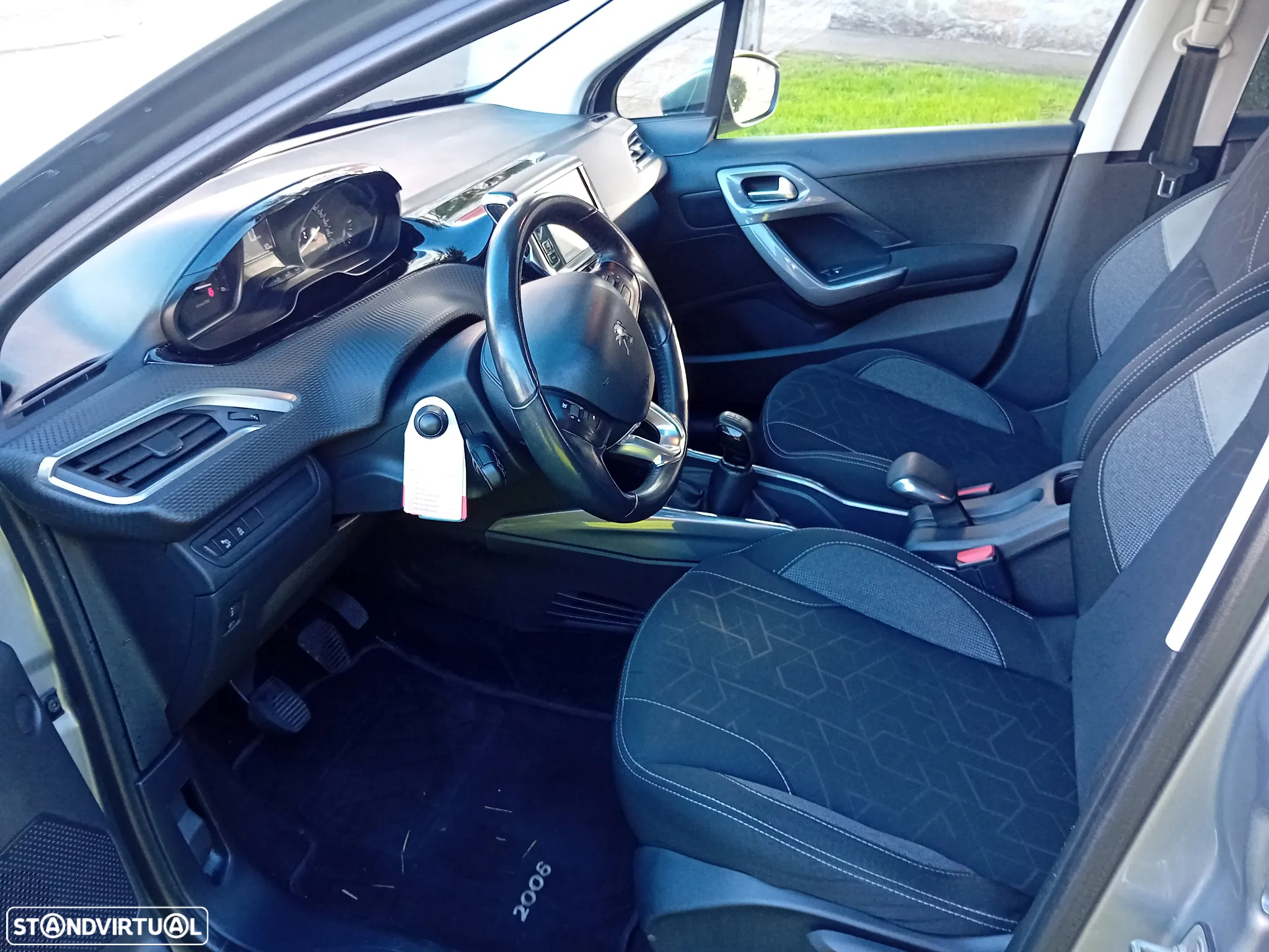 Peugeot 2008 1.6 BlueHDi Style - 8
