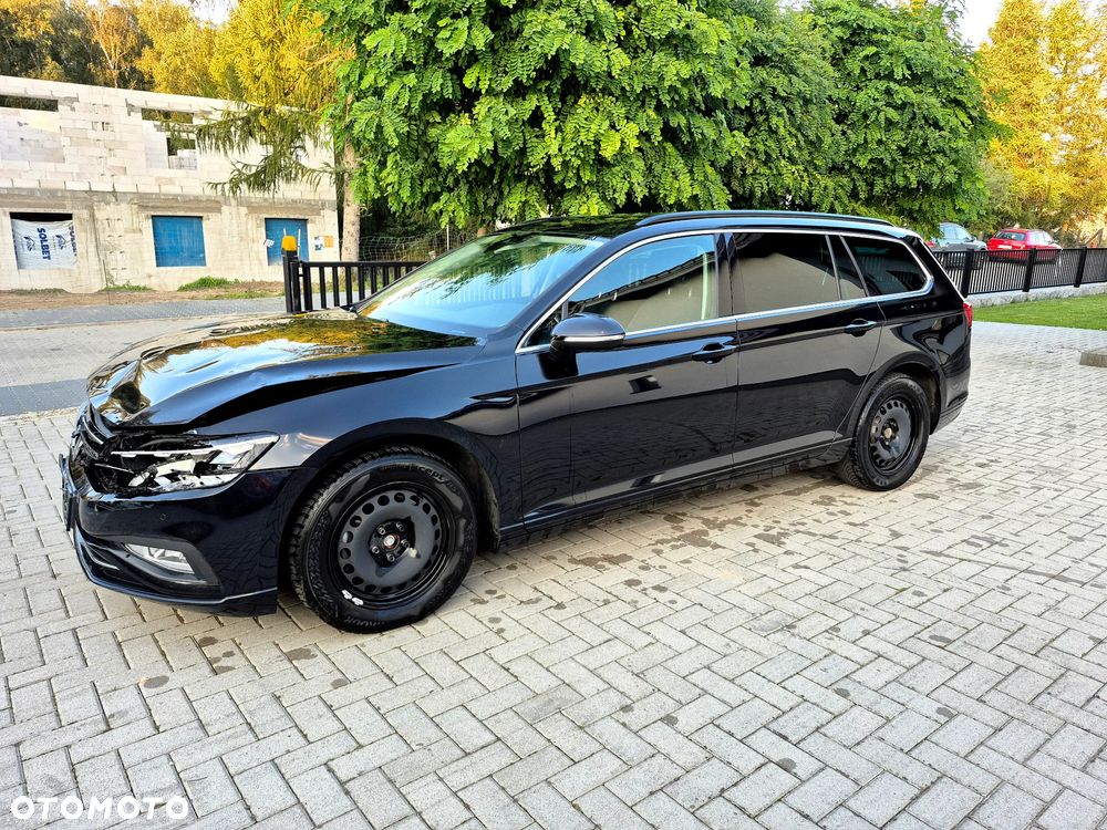 Volkswagen Passat - 12