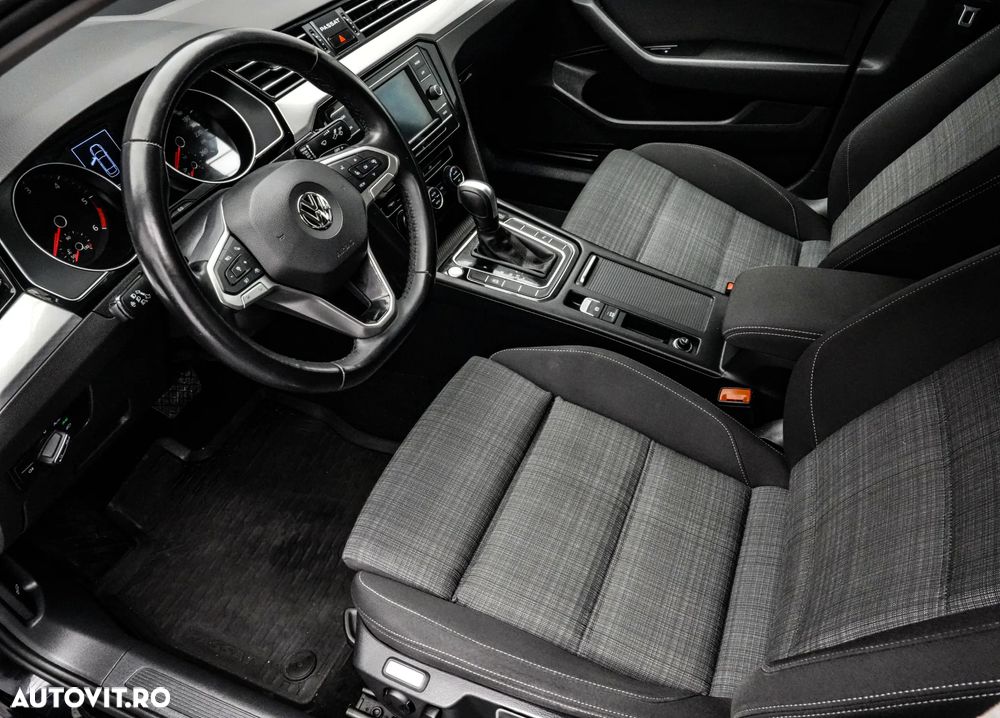 Volkswagen Passat 2.0 TDI DSG Advance - 9