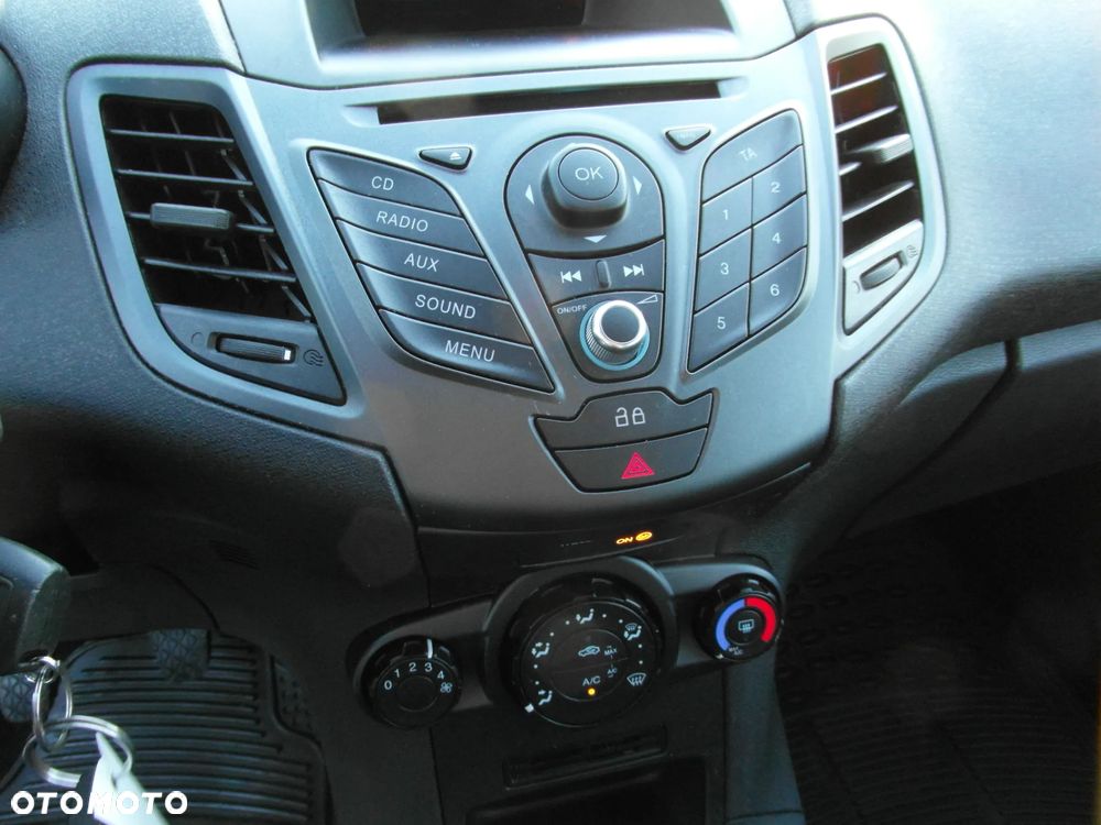 Ford Fiesta 1.25 Silver X (Trend) EU6 - 28