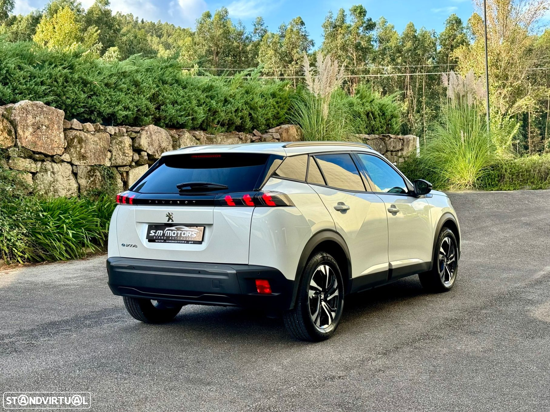 Peugeot e-2008 50 kWh Allure - 3