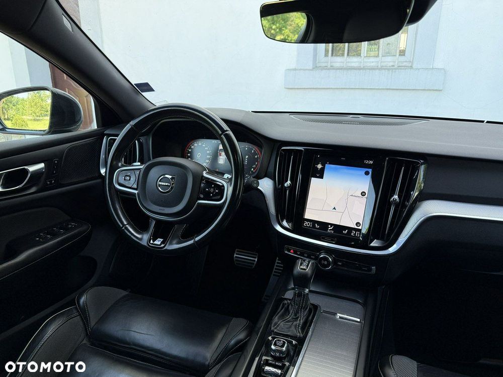 Volvo V60 T4 Geartronic R-Design - 10