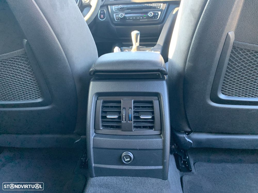 BMW 320 d Pack M - 44