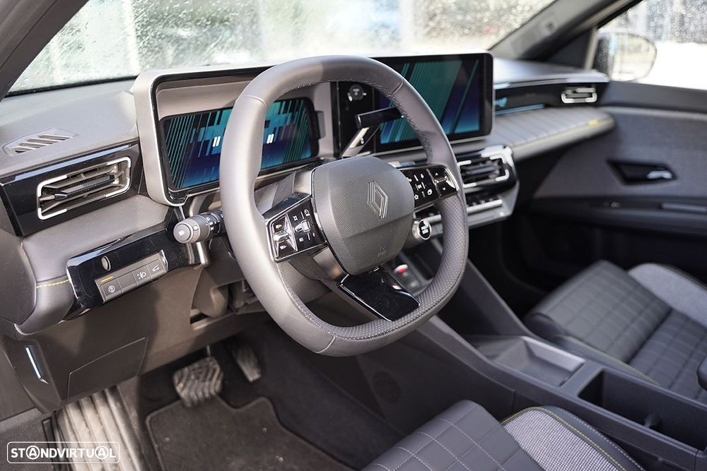 Renault 4 E-Tech 52 kWh Iconic Autonomia Conforto - 7