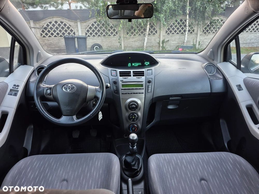 Toyota Yaris 1.33 VVT-i Cool - 7